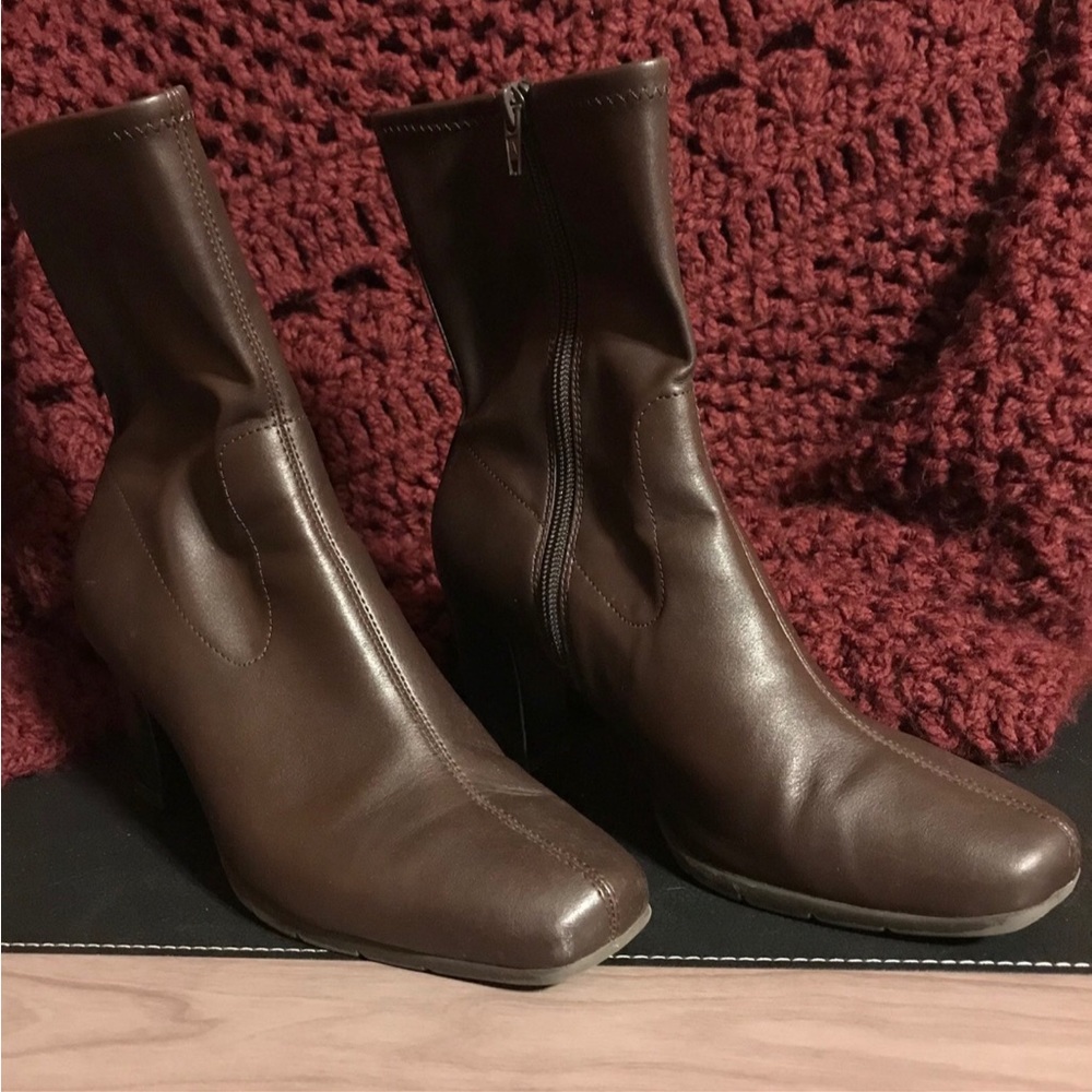 Aerosoles brown heeled boots